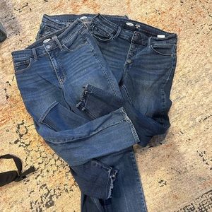 3 pairs of Old Navy jeans - sz 6